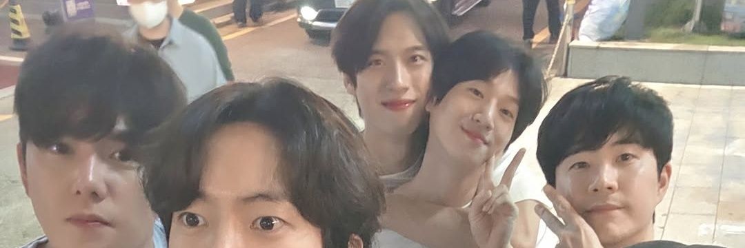 욥 banner
