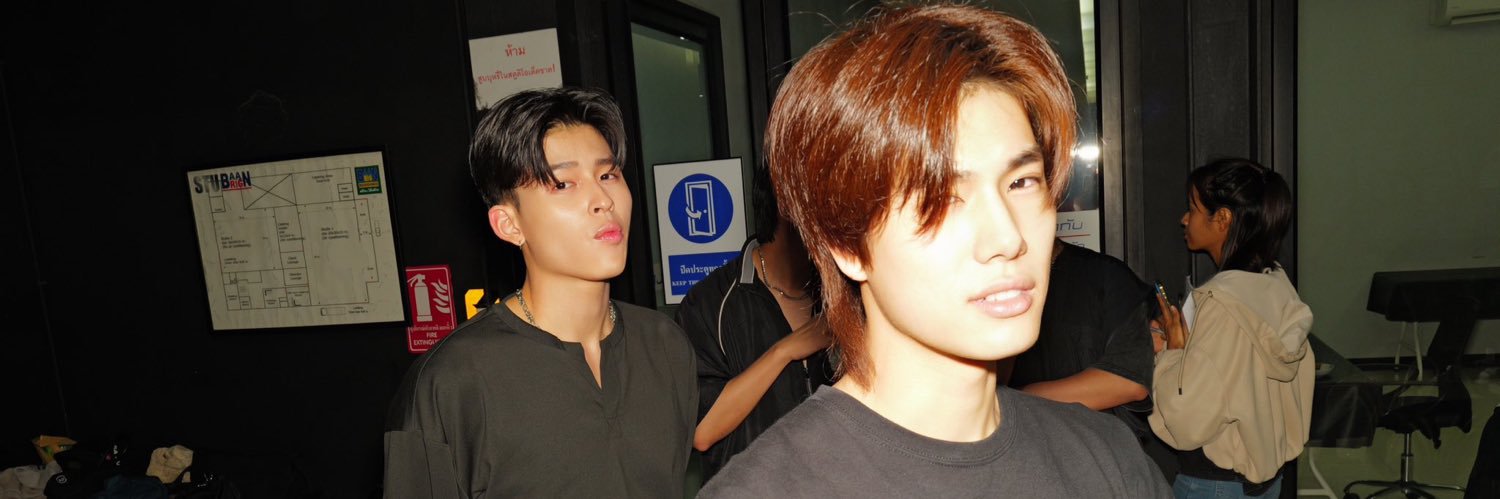 ฟอเอเว่อ ၄၃ banner
