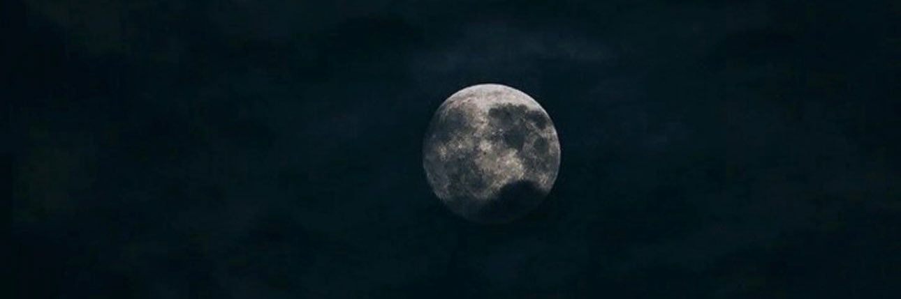 R1 banner