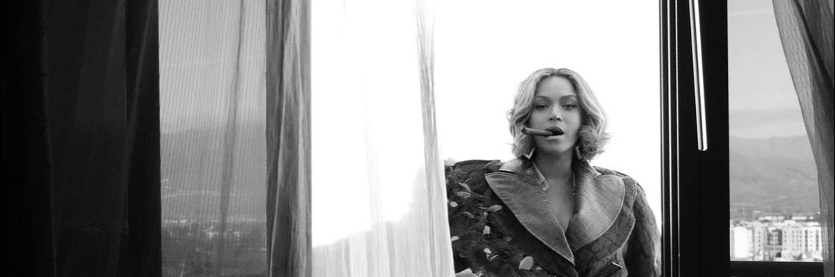 gigi carabina 🐝 banner