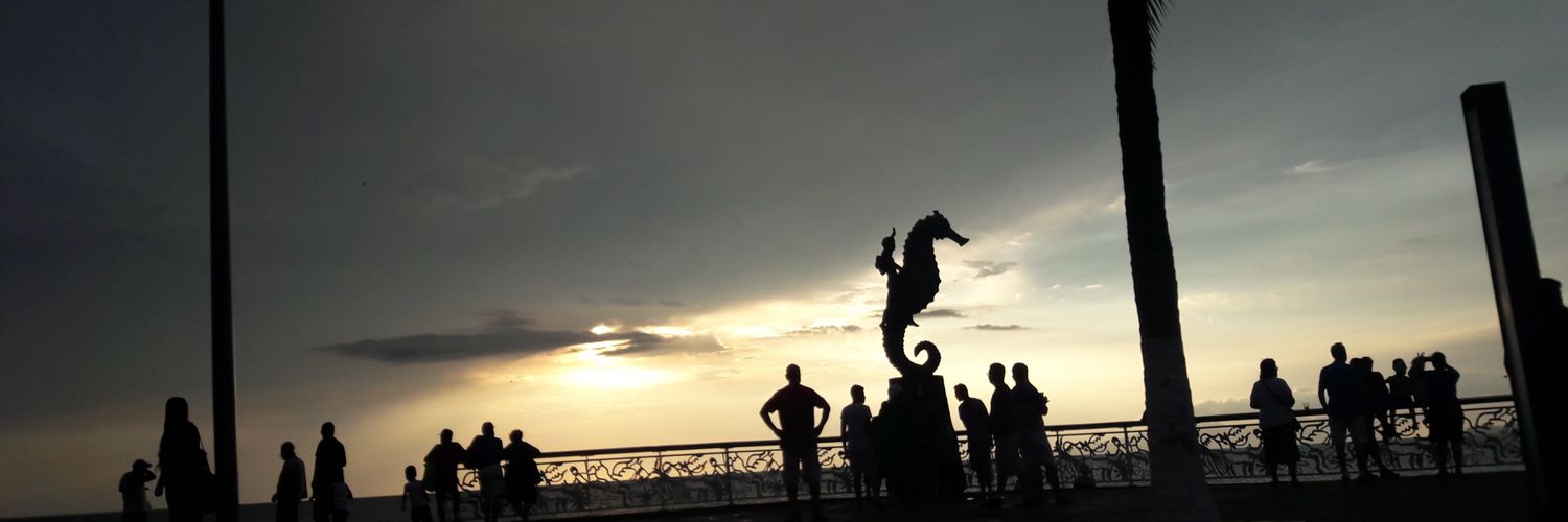 joelomm's profile banner image