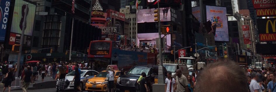 milabero's profile banner image