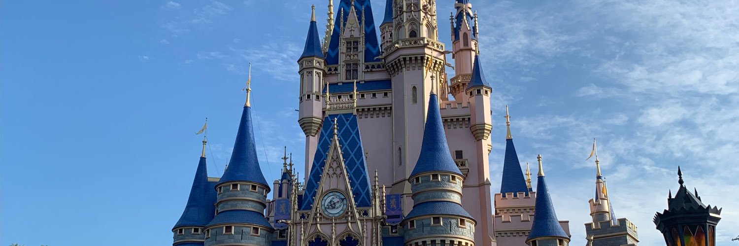 Kayla 🫶🏻🏰💕 banner