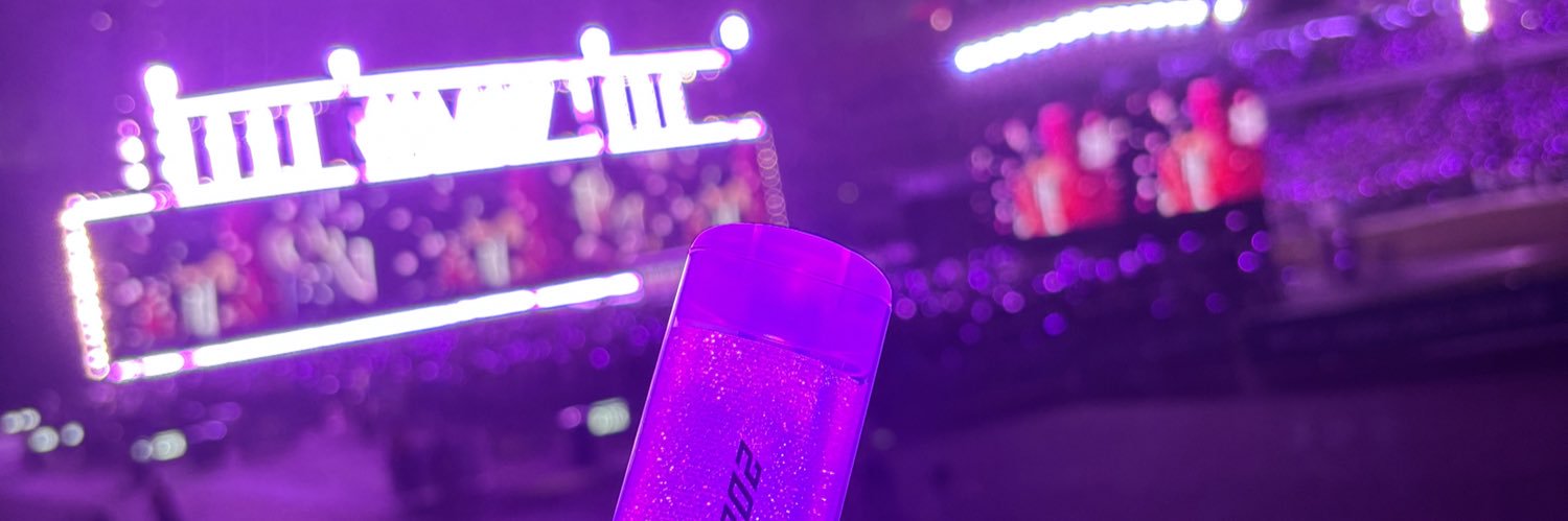 LayLin1023's profile banner image
