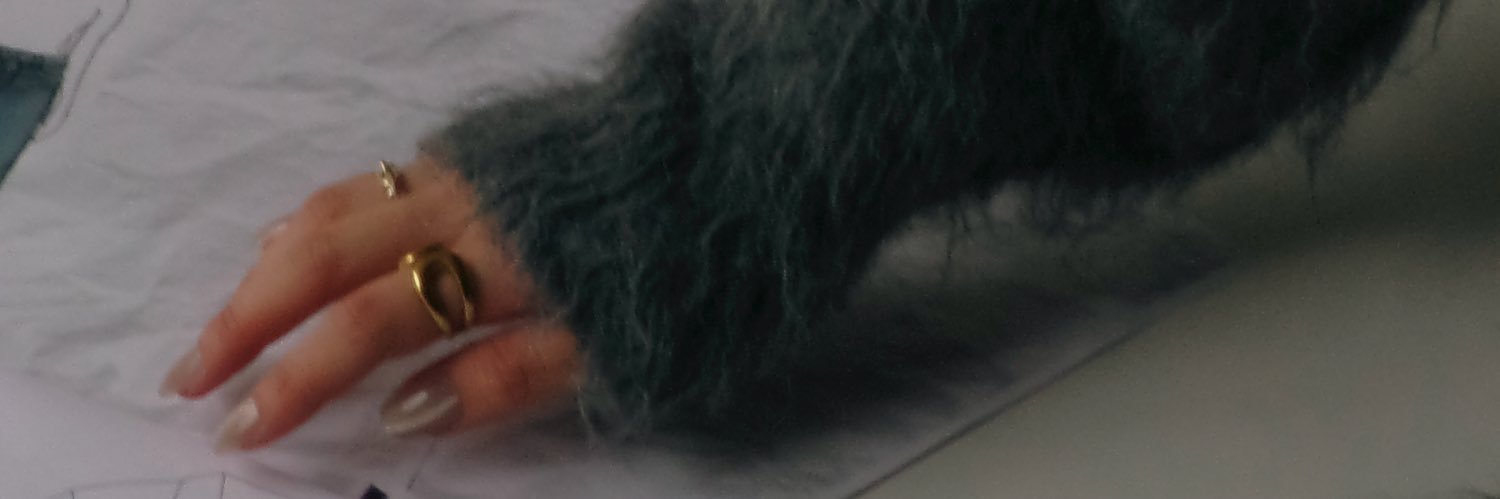 senee__room's profile banner image