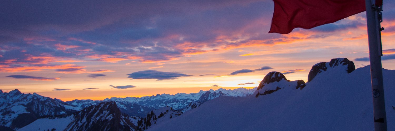 MerryEveo's profile banner image