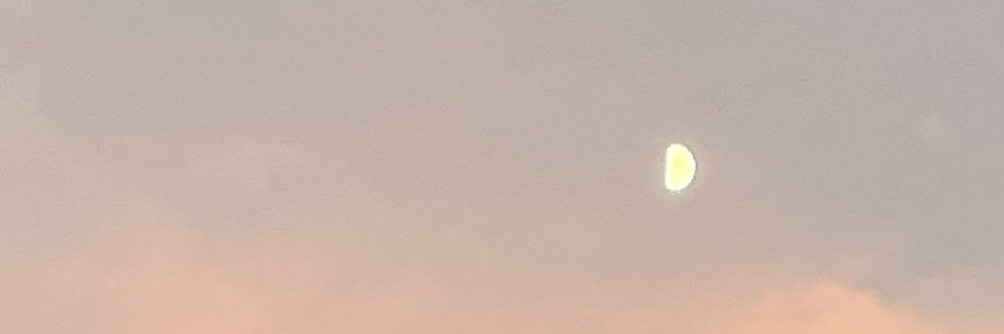 uni__1001's profile banner image