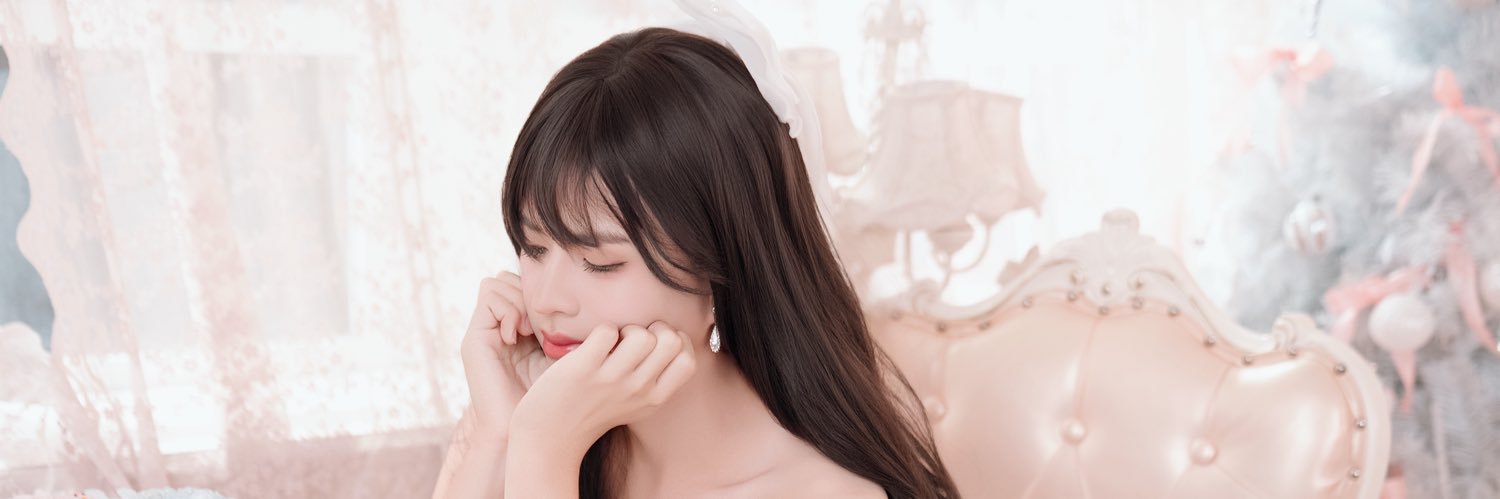 mona_218's profile banner image