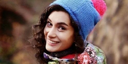 setrasari's profile banner image