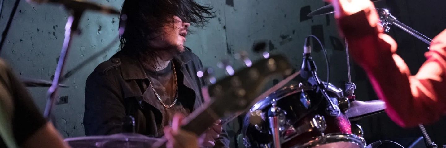 はっちゃん腰痛ドラマー banner