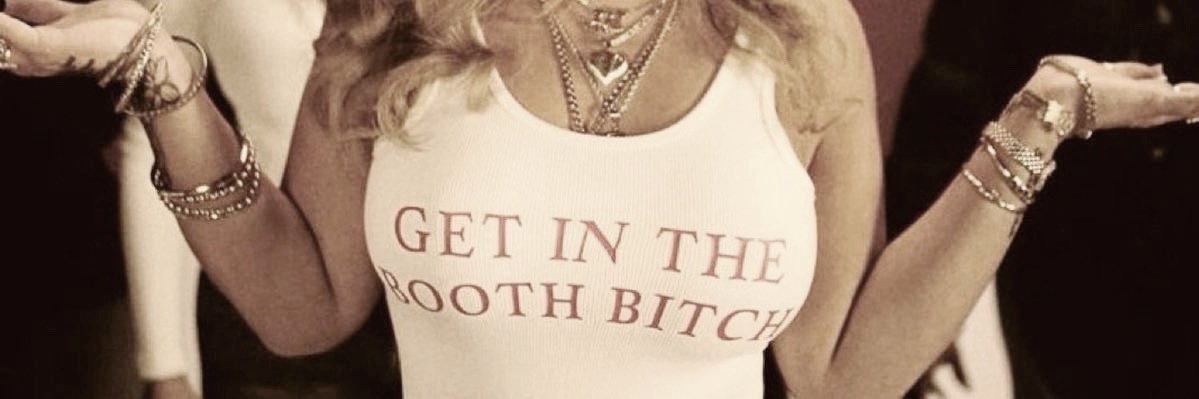 𝓛 banner