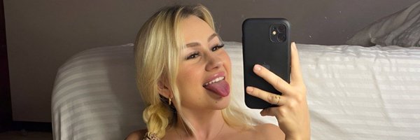 Emma53347 Profile Banner