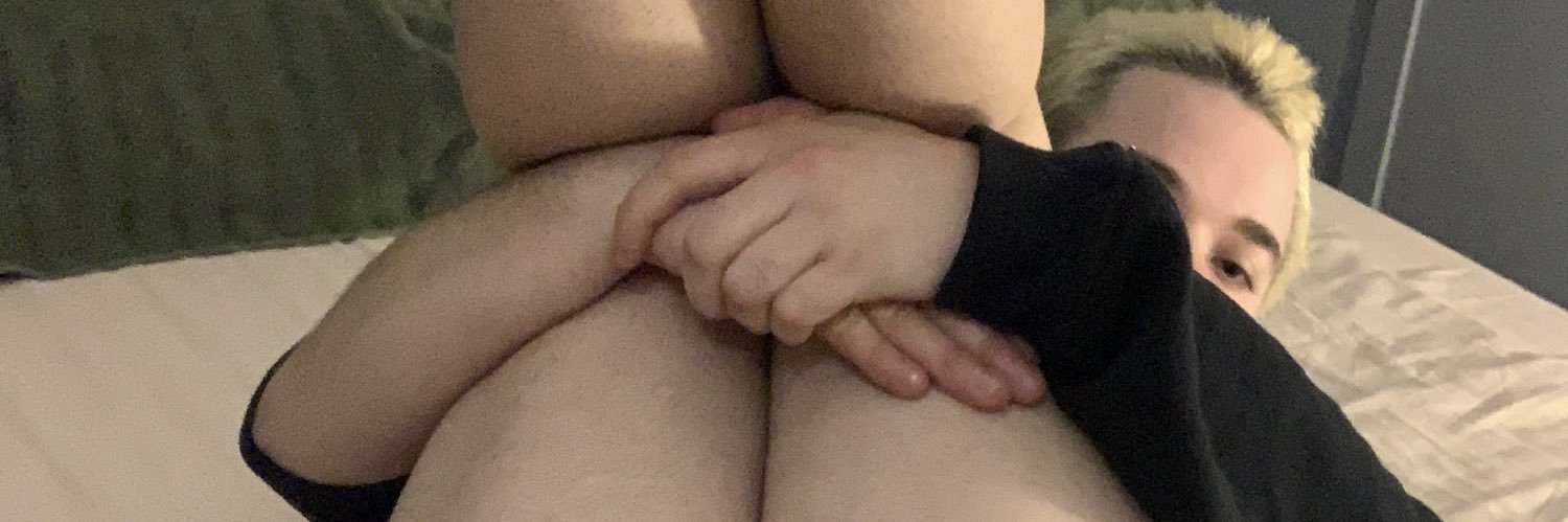 Likes getting bit 🏳️‍⚧️ banner