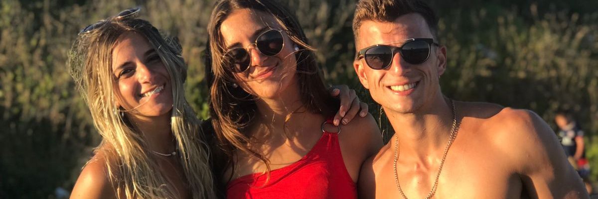 Agustina 🦋 banner