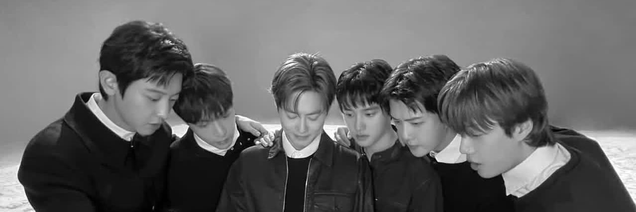 EXO banner