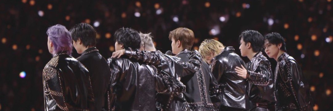 휴일 banner
