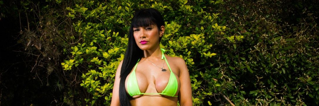 michellenotagay's profile banner image