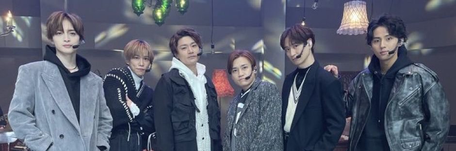 𝐘 banner