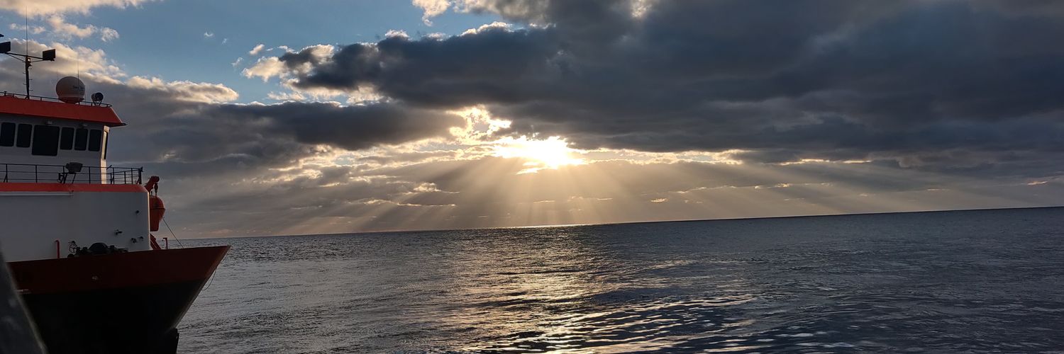 MeLui0827's profile banner image