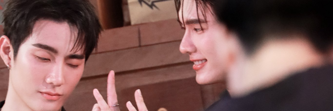 𝒄𝒍𝒂𝒊𝒓𝒆. banner