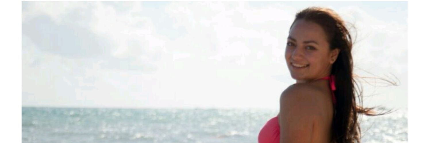 caro12escobar's profile banner image
