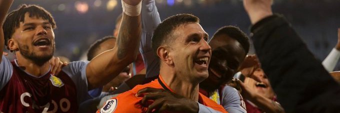 Clare Field 💜💙 banner