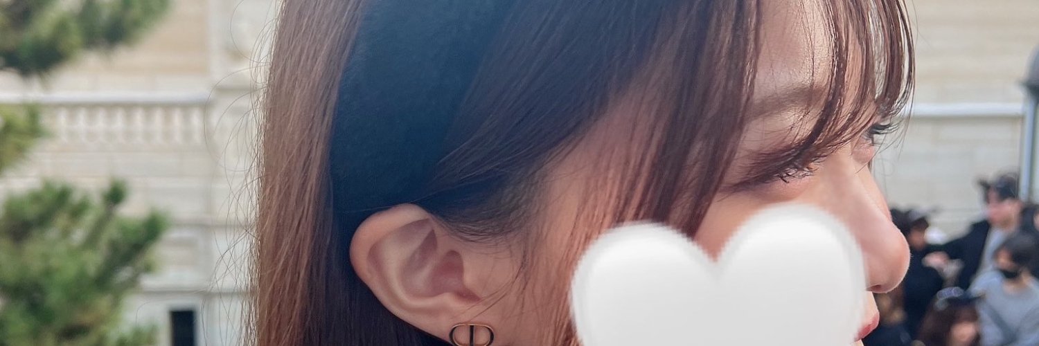 𝓜 banner
