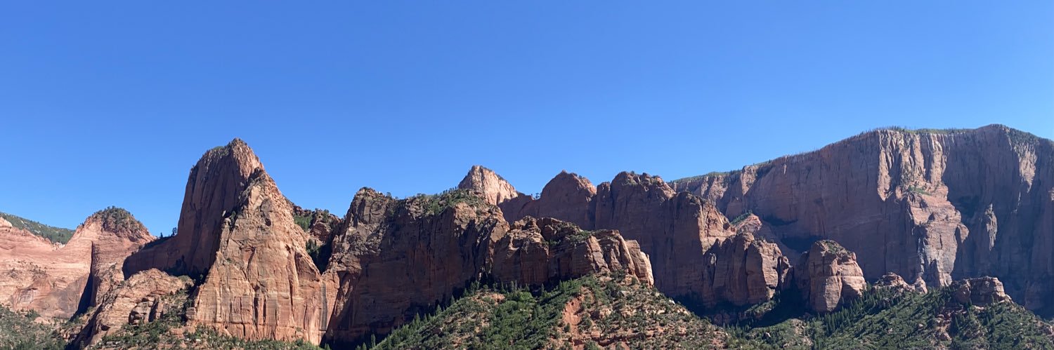 annagperry's profile banner image