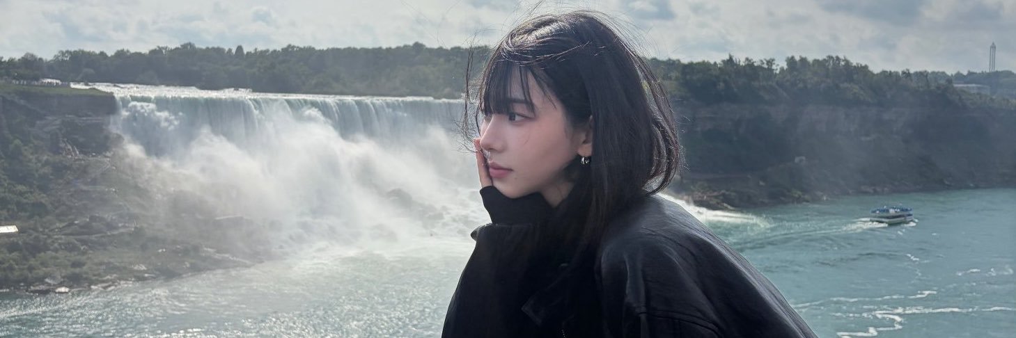 kuahrina's profile banner image