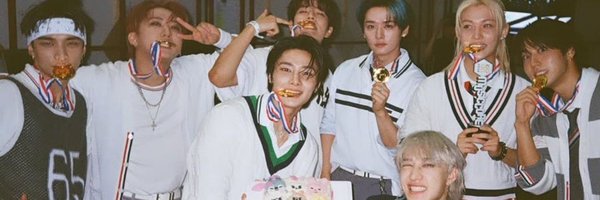 luly15404 Profile Banner