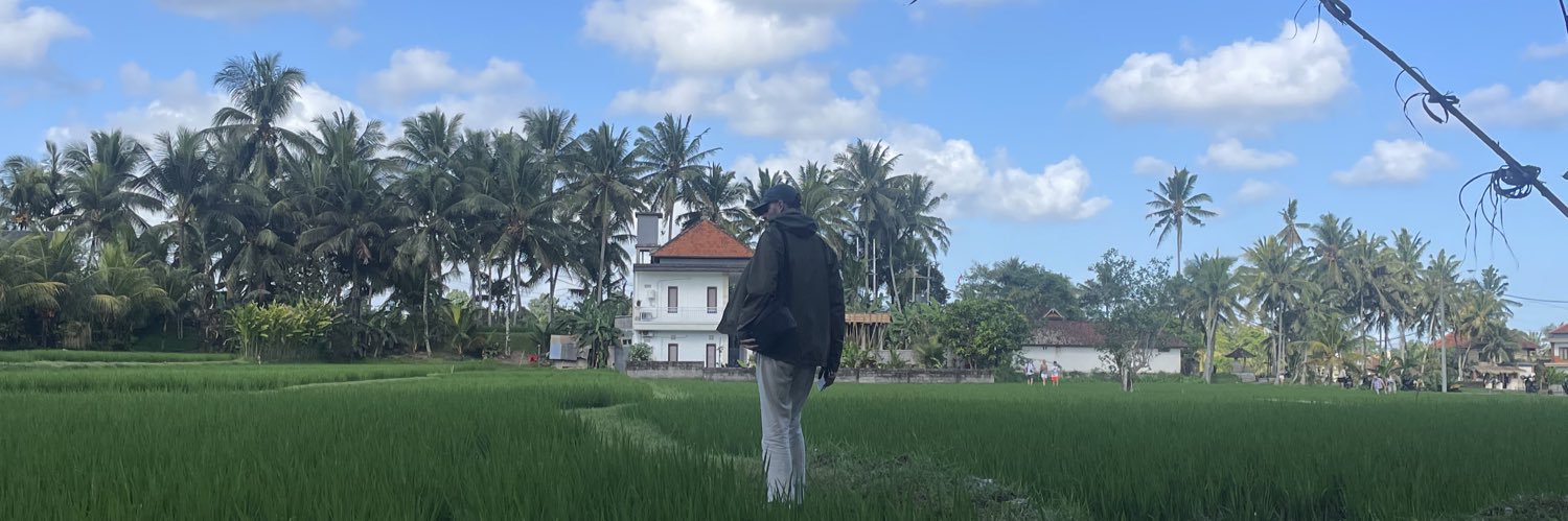laulauHck's profile banner image