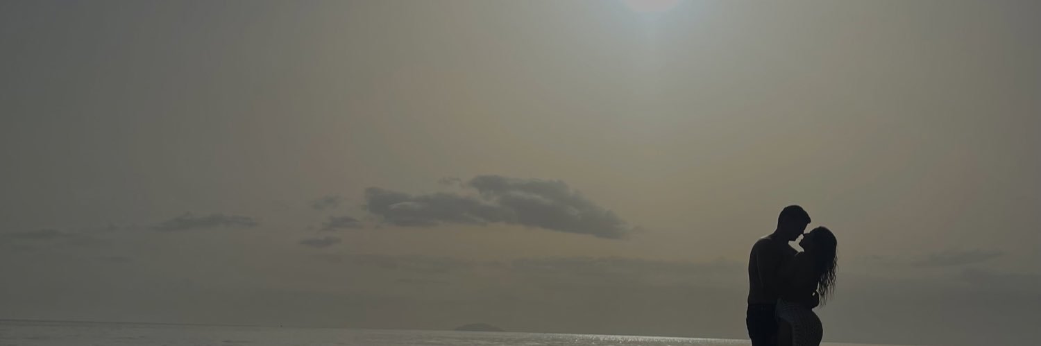 Elenaa_vargass's profile banner image