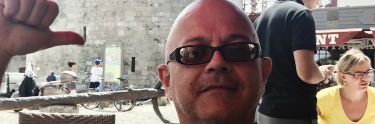didsalou's profile banner image