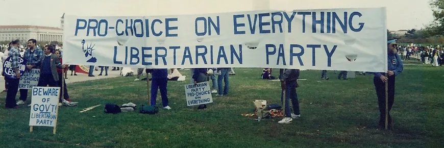 Compact banner