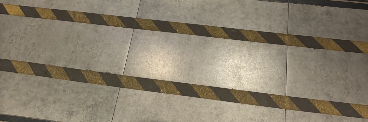 ihsaxyz's profile banner image