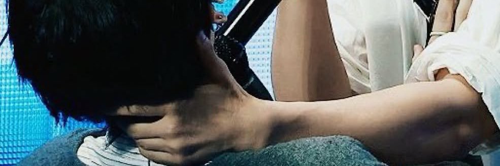 i am Bin’s perfect dusky nipple banner