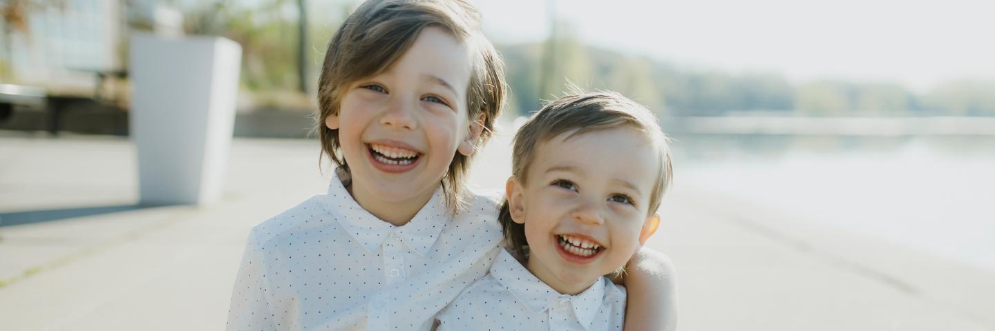 betweeneveryrib's profile banner image