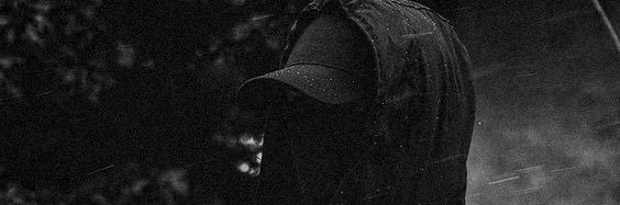•• banner