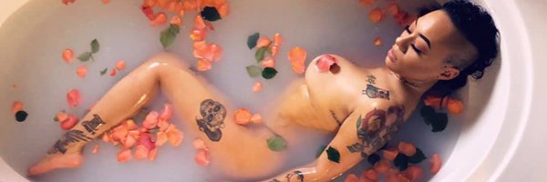 iamsojukitten Profile Banner