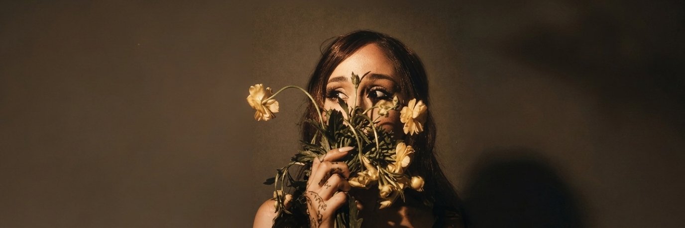 Ariana Grande Verses banner