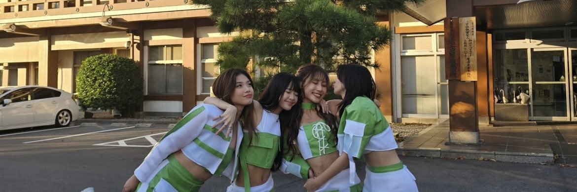 Quadlips PH Fan Page💋🍀 banner