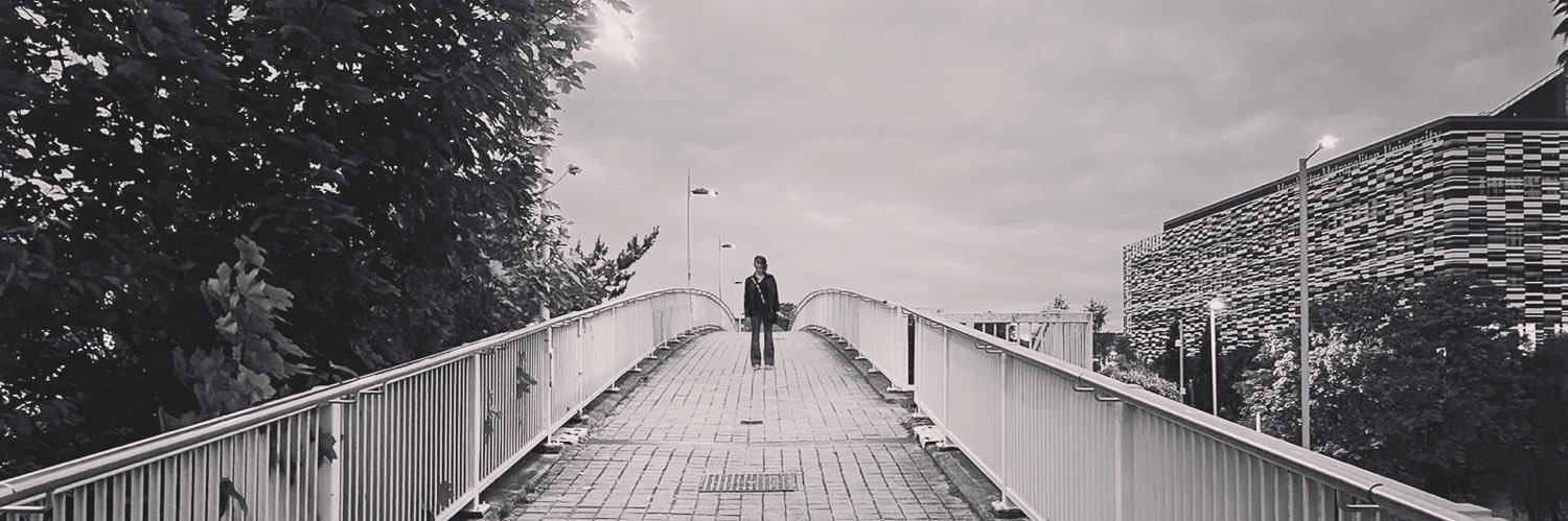 JulieR40's profile banner image