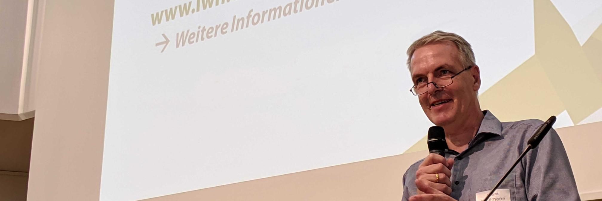 Roland Knillmann banner