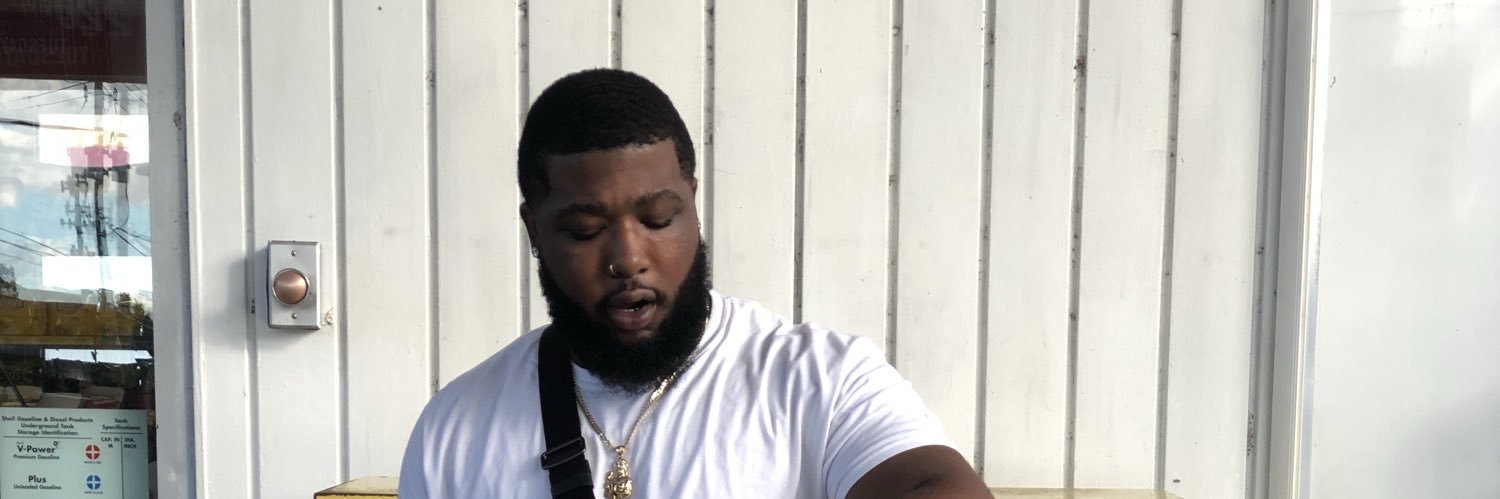 aux301's profile banner image