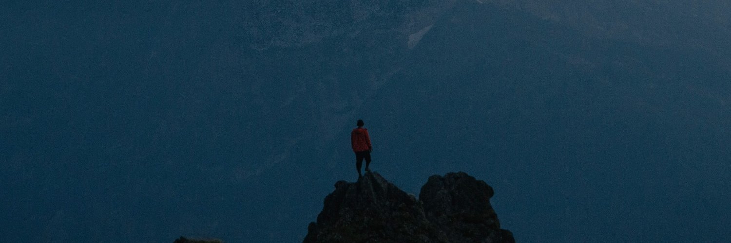leocow's profile banner image