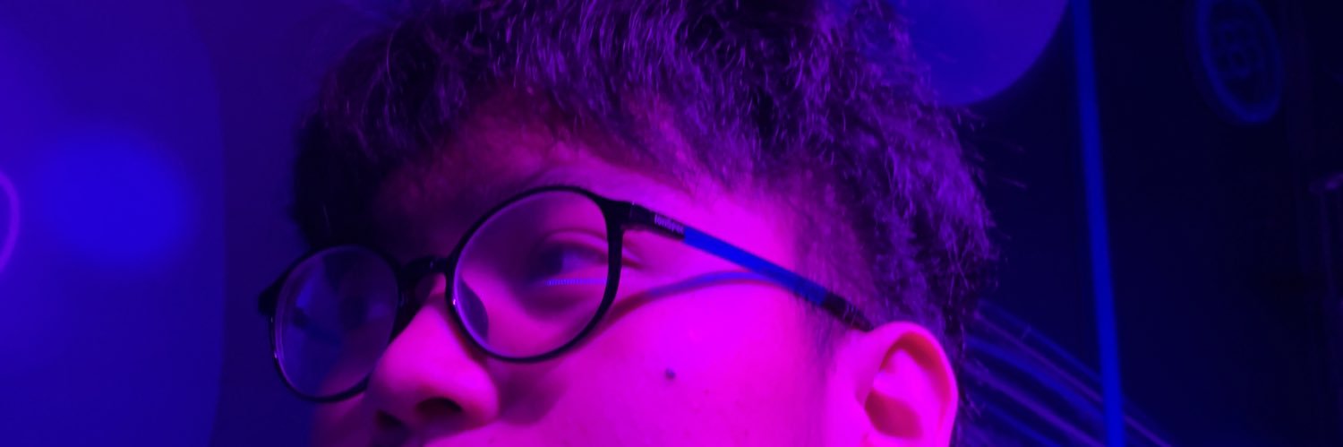 txruuu's profile banner image