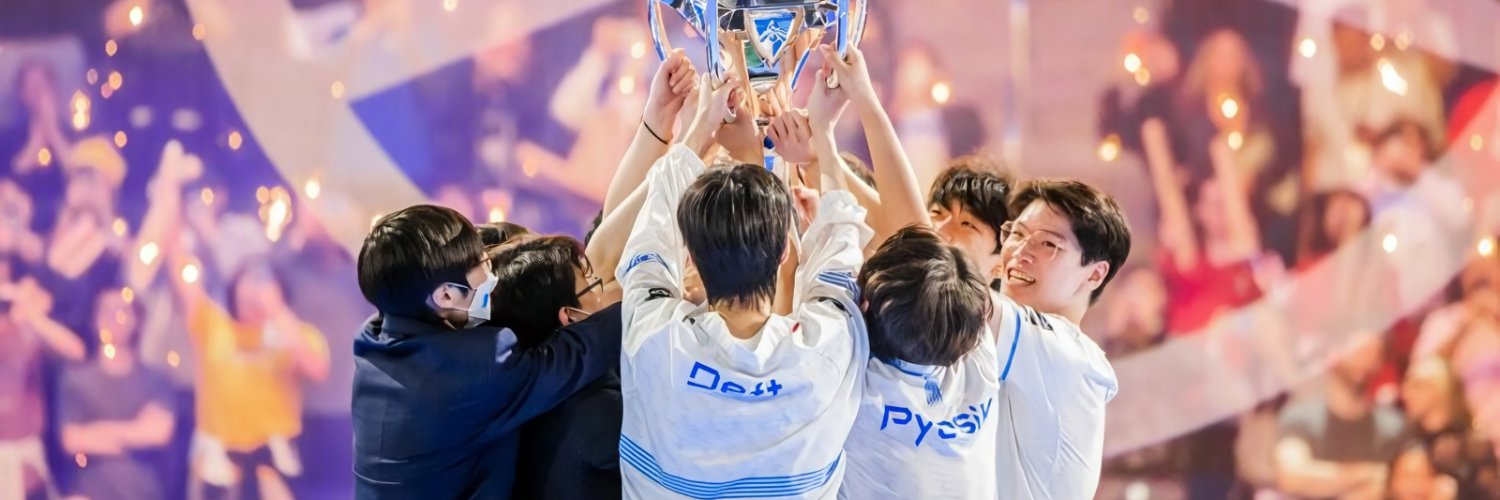 🍊 august 🦙 banner