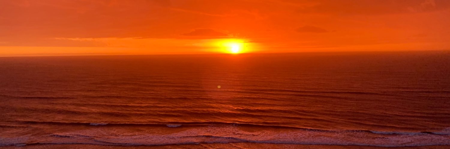 Leah Tahiry🌊🌊🌊🌊 banner