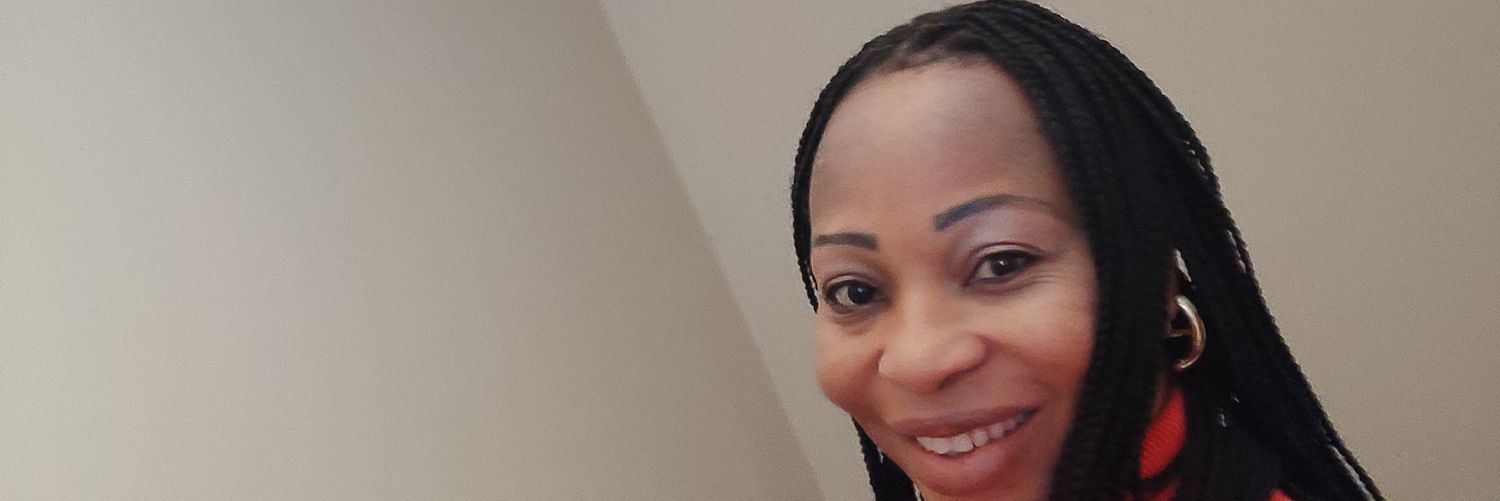 dorissilk's profile banner image