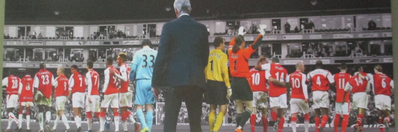PREMIER LEAGUE CHAMPIONS 2025/26 banner